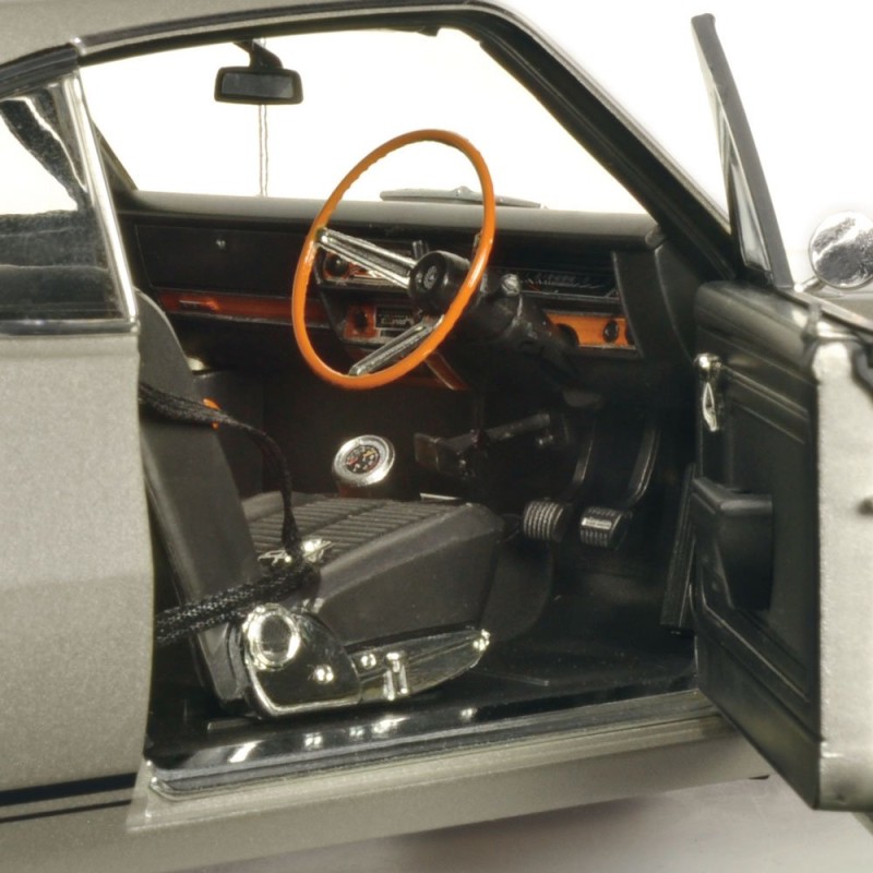 Classic Carlectables 18855 Holden HK GTS 327 Monaro Silver Mink - Scale 1:18