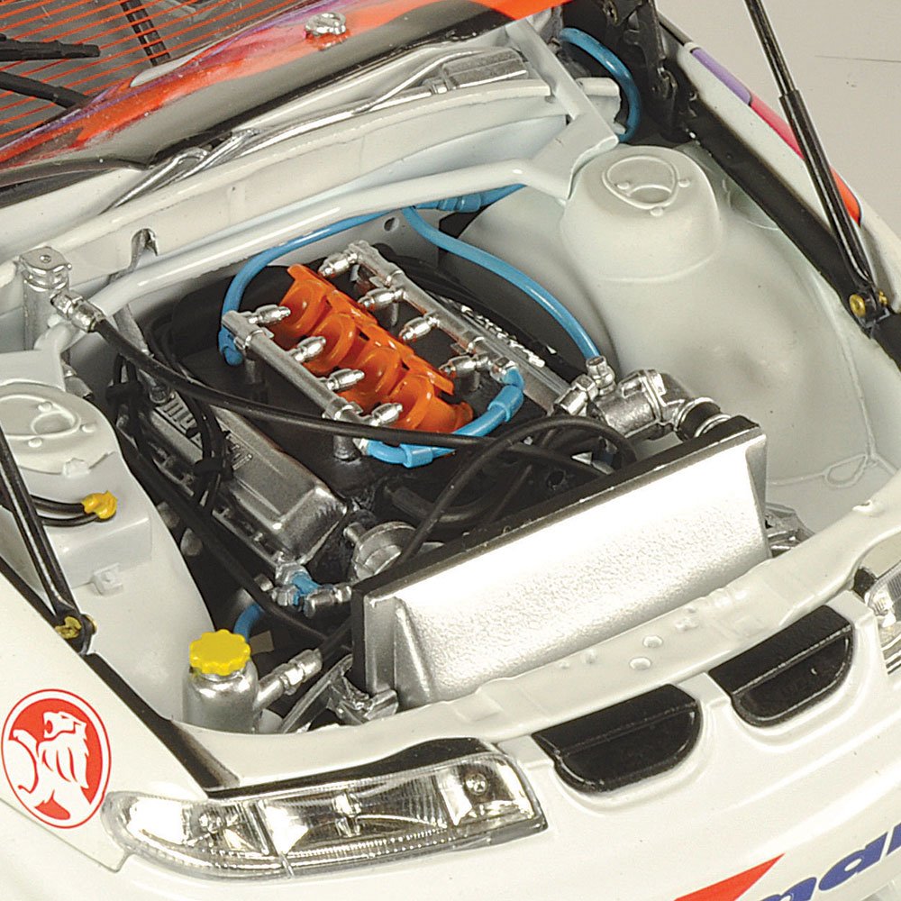 Classic Carlectables 18858 1:18 Holden VS Commodore WYNN’S 1997 Bathurst No 45 Hossack / Ellery Scale 1:18