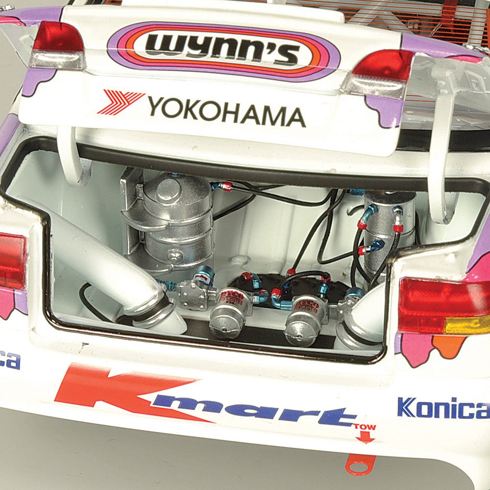 Classic Carlectables 18858 1:18 Holden VS Commodore WYNN’S 1997 Bathurst No 45 Hossack / Ellery Scale 1:18