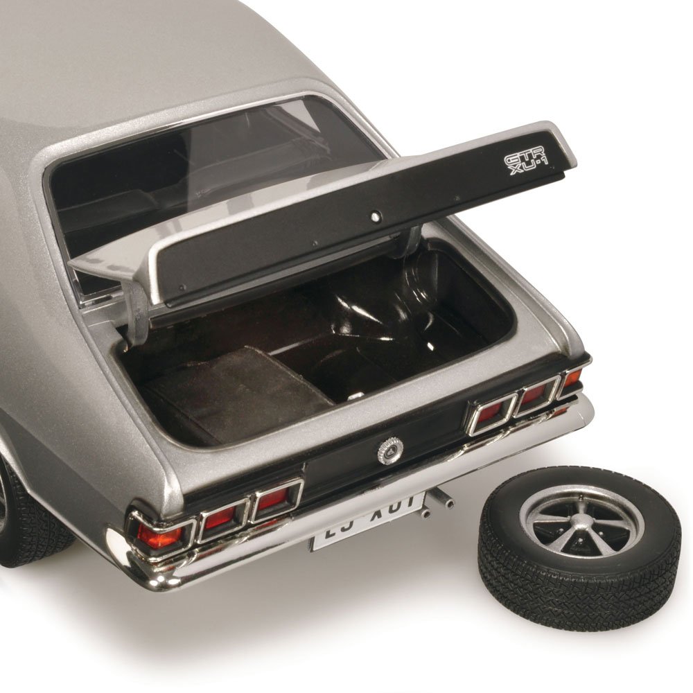 Classic Carlectables 18866 Holden LJ Torana XU-1 -  Baroda Silver - Scale 1:18 