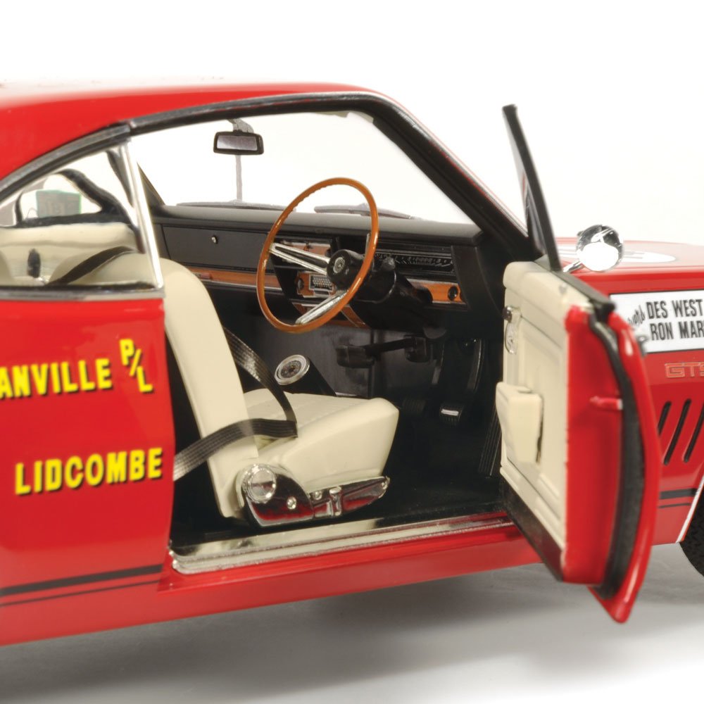 Classic Carlectables 18867 Holden HK Monaro GTS 327 -  The 1968 Bathurst Controversy - Scale 1:18  
