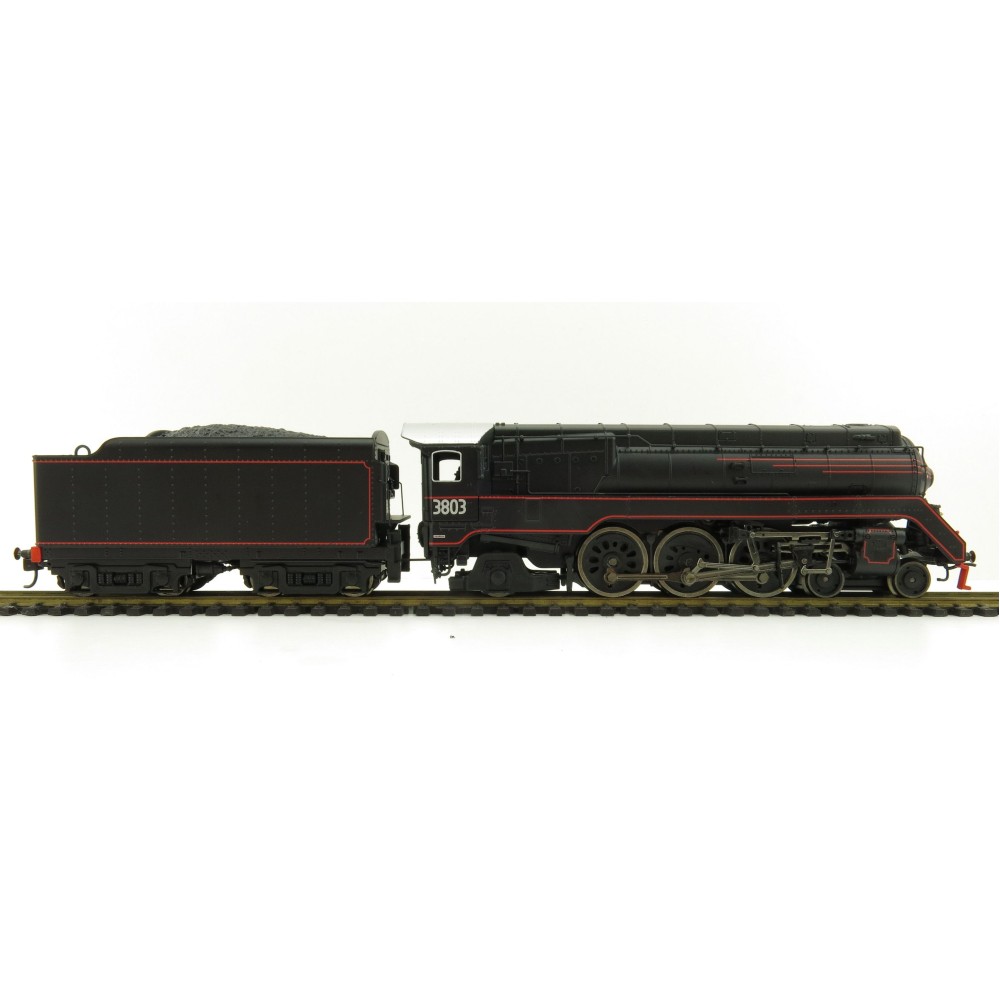 Australian Railway Models 87002 C38 Class Streamliner 4-6-2 'Pacific' Express Passenger Steam Locomotive #3803 - 1:87