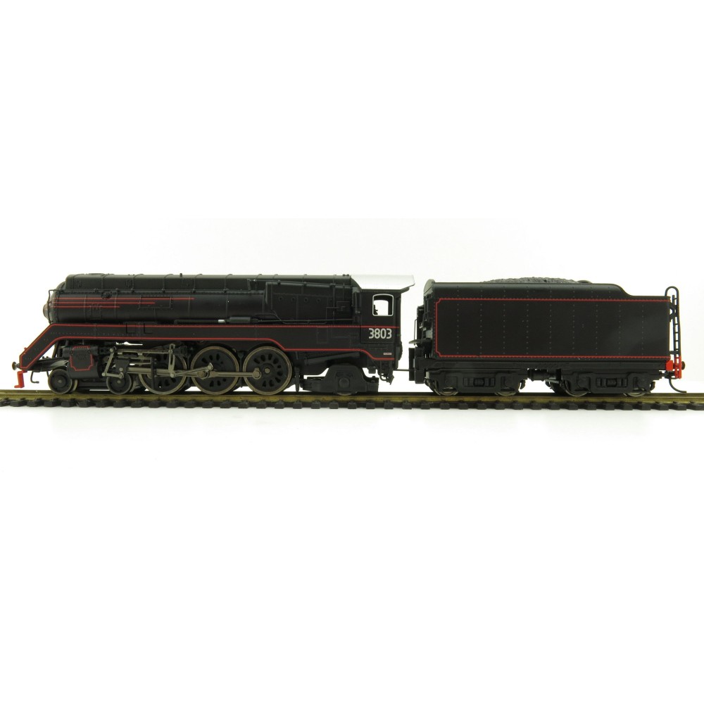 Australian Railway Models 87002 C38 Class Streamliner 4-6-2 'Pacific' Express Passenger Steam Locomotive #3803 - 1:87