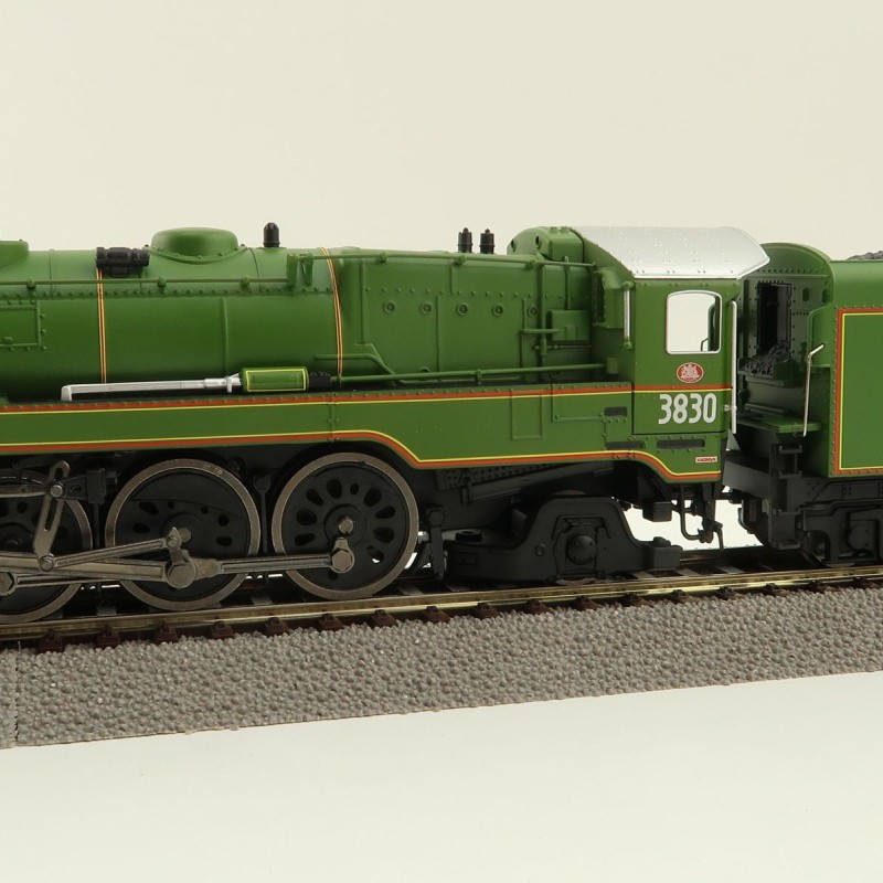 Australian Railway Models 87005 C38 Class 4-6-2 'Pacific' Express Passenger Steam Locomotive 3830 Spirit of Progress - 1:87