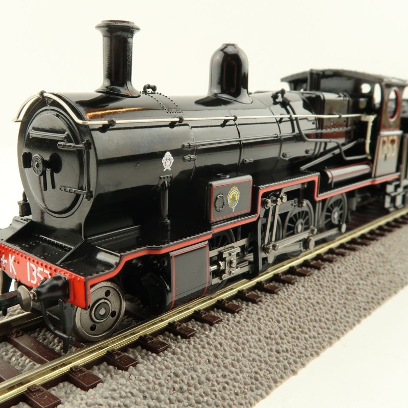 Australian Railway Models 87050 NSWGR D55 K Class 2-8-0 Consolidation Steam Locomotive - 1:87