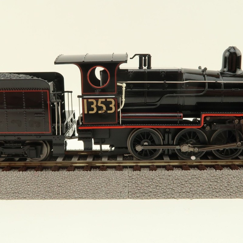 Australian Railway Models 87050 NSWGR D55 K Class 2-8-0 Consolidation Steam Locomotive - 1:87