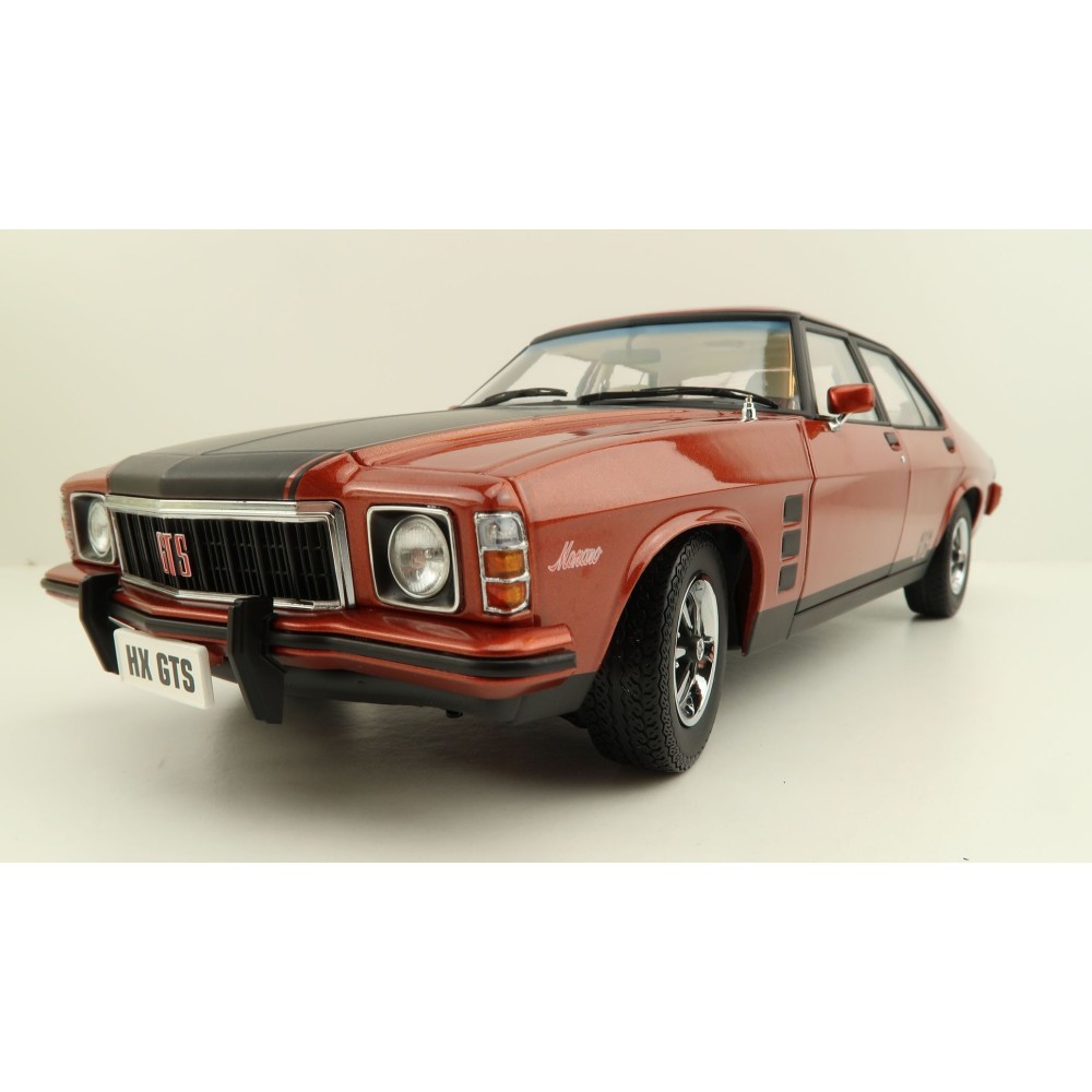 Classic Carlectables 18759 Holden HX Monaro Persian Sand Metallic - Scale 1:18