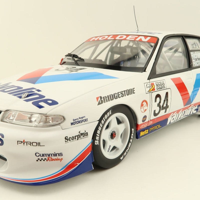 Classic Carlectables 18768 Holden VS Commodore 1997 Bathurst 2nd Place - Richards / Richards - Scale 1:18
