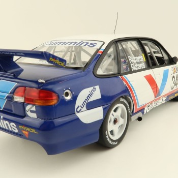 Classic Carlectables 18768 Holden VS Commodore 1997 Bathurst 2nd Place - Richards / Richards - Scale 1:18