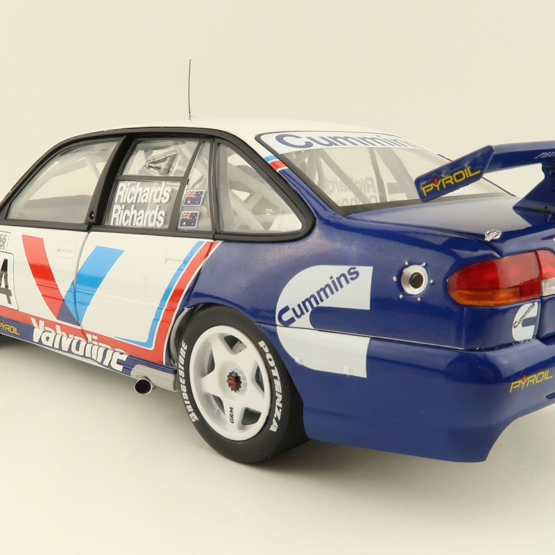 Classic Carlectables 18768 Holden VS Commodore 1997 Bathurst 2nd Place - Richards / Richards - Scale 1:18