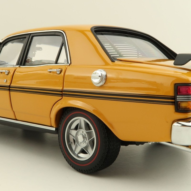 Classic Carlectables 18769 Ford XY Falcon Phase III GTHO Yellow Ochre - Scale 1:18