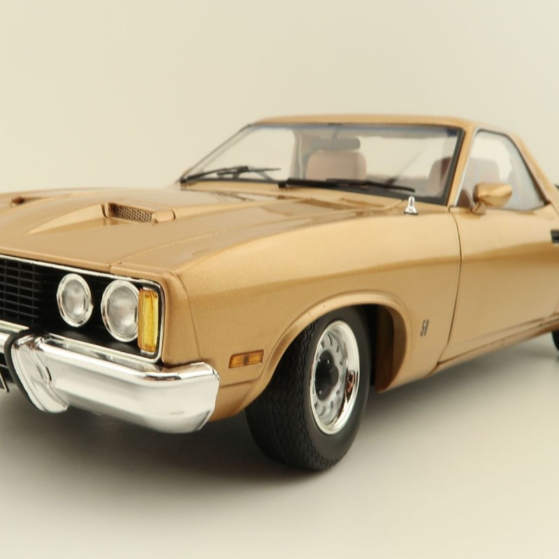 Classic Carlectables 18771 Ford XC Falcon Ute GS Desert Haze - Scale 1:18