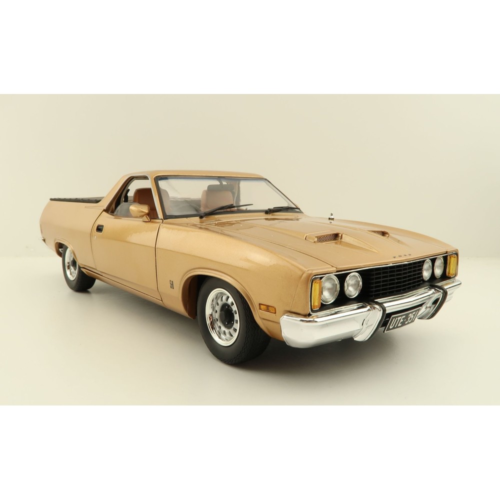Classic Carlectables 18771 Ford XC Falcon Ute GS Desert Haze - Scale 1:18