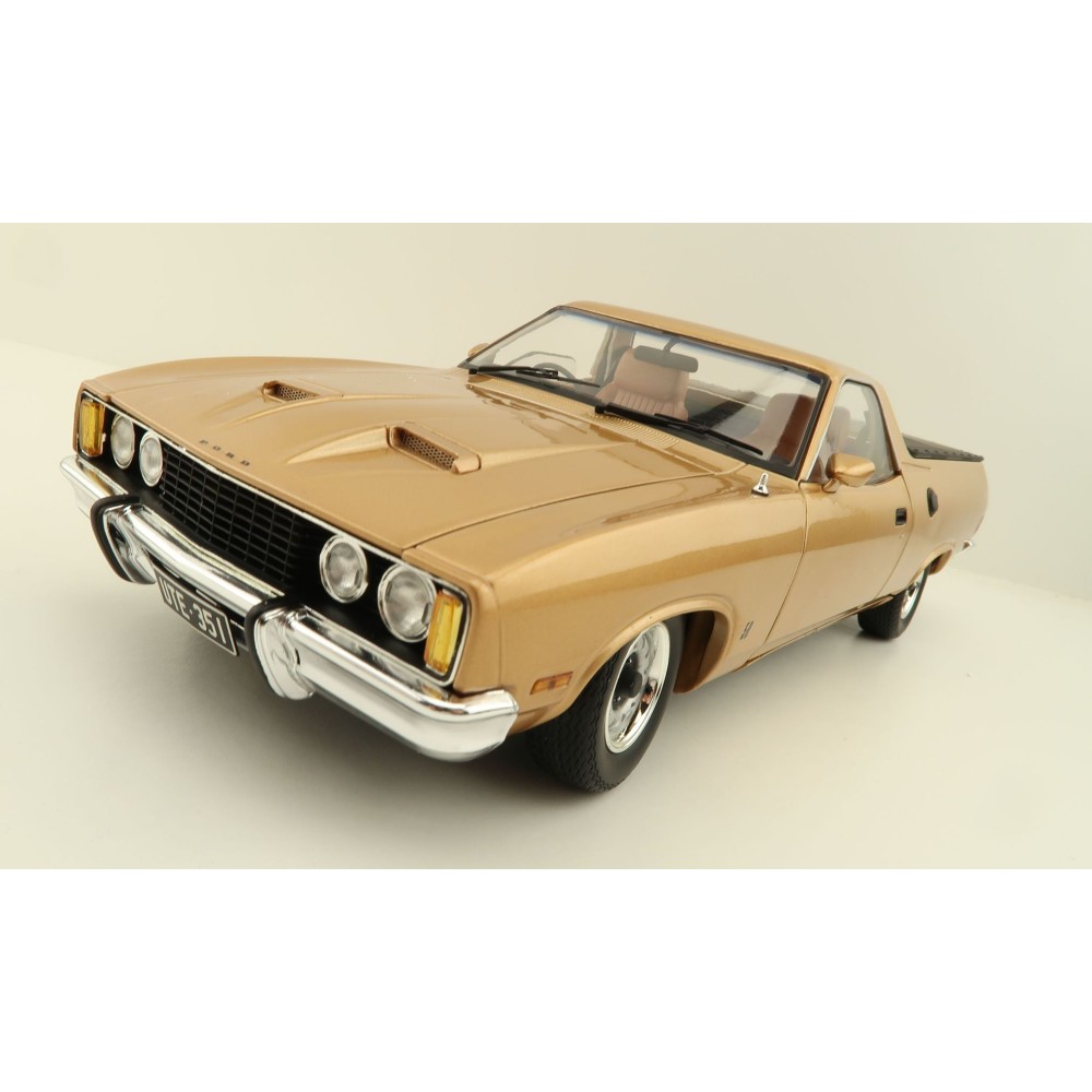 Classic Carlectables 18771 Ford XC Falcon Ute GS Desert Haze - Scale 1:18