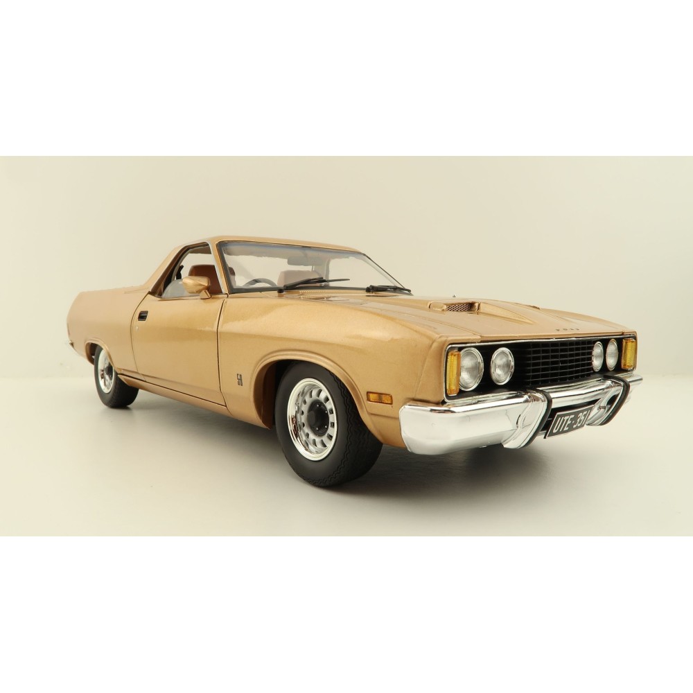 Classic Carlectables 18771 Ford XC Falcon Ute GS Desert Haze - Scale 1:18