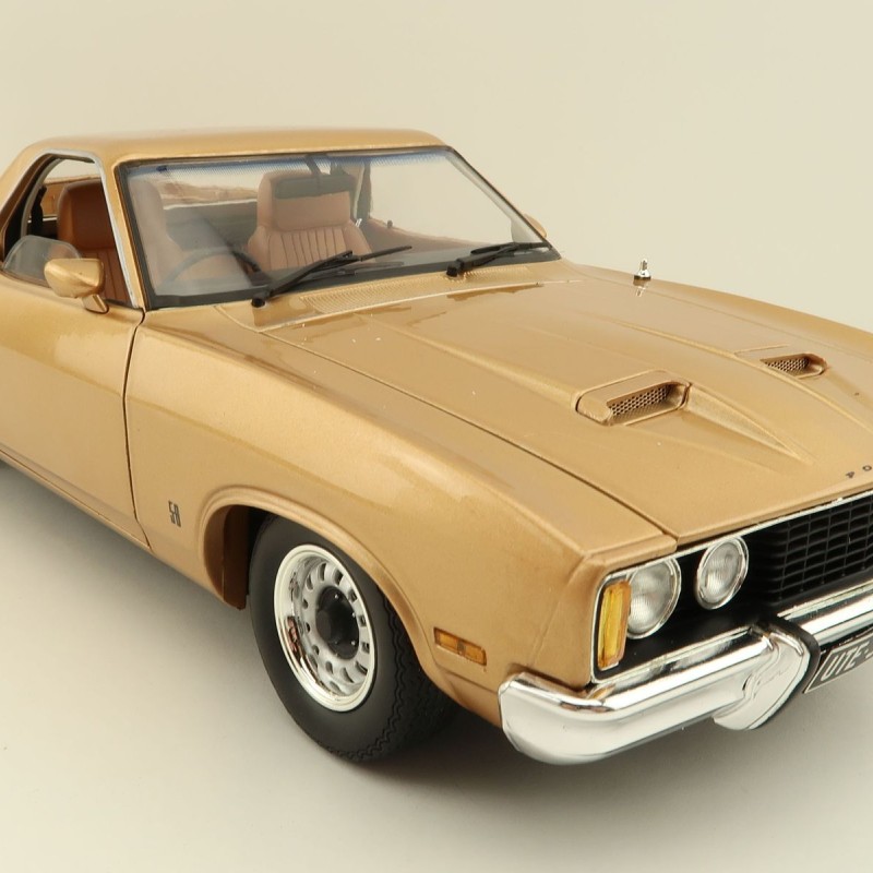 Classic Carlectables 18771 Ford XC Falcon Ute GS Desert Haze - Scale 1:18