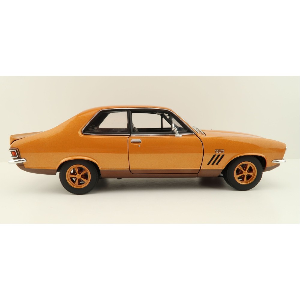 Classic Carlectables 18777 Holden Torana LJ GTR XU-1 - 50 th Anniversary - Scale 1:18