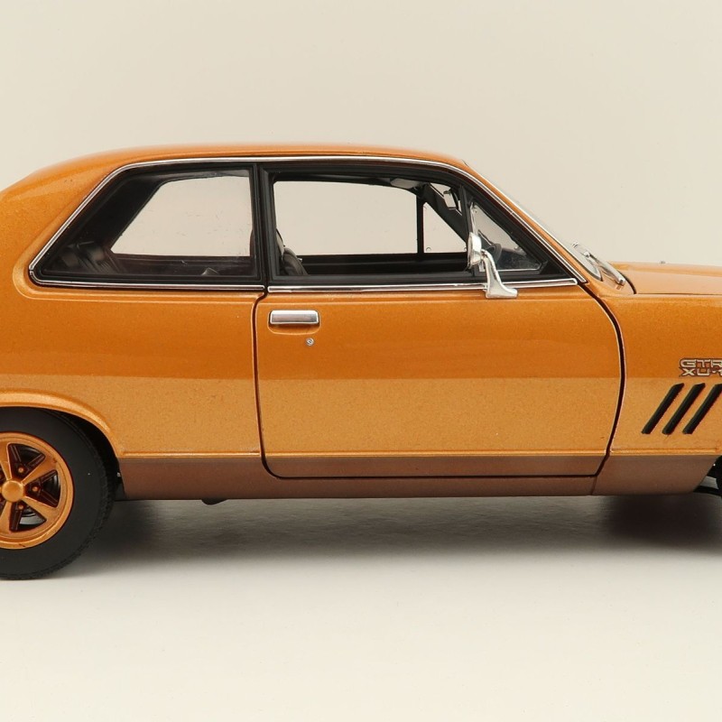 Classic Carlectables 18777 Holden Torana LJ GTR XU-1 - 50 th Anniversary - Scale 1:18