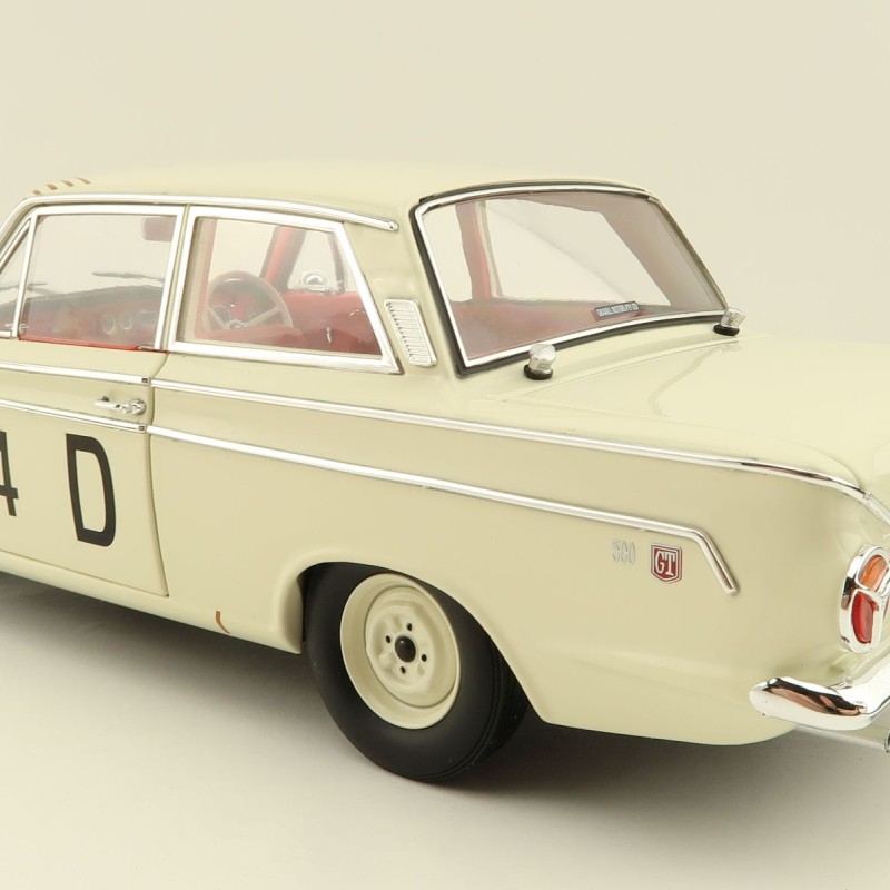 Classic Carlectables 18778 - Ford Cortina GT 500 1965 Bathurst Second Place McPhee / Mulholland - Scale 1:18
