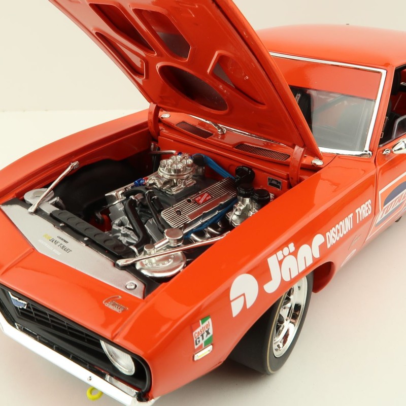 Classic Carlectables 18786 Chevrolet Camaro 1972 ATCC Round 1 Symmons Plains 2nd Place - Scale 1:18