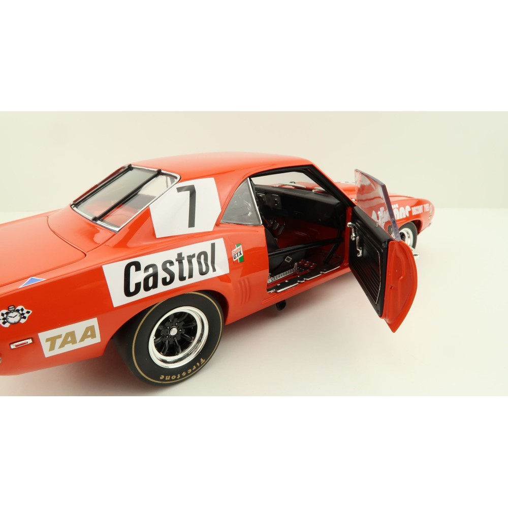 Classic Carlectables 18786 Chevrolet Camaro 1972 ATCC Round 1 Symmons Plains 2nd Place - Scale 1:18