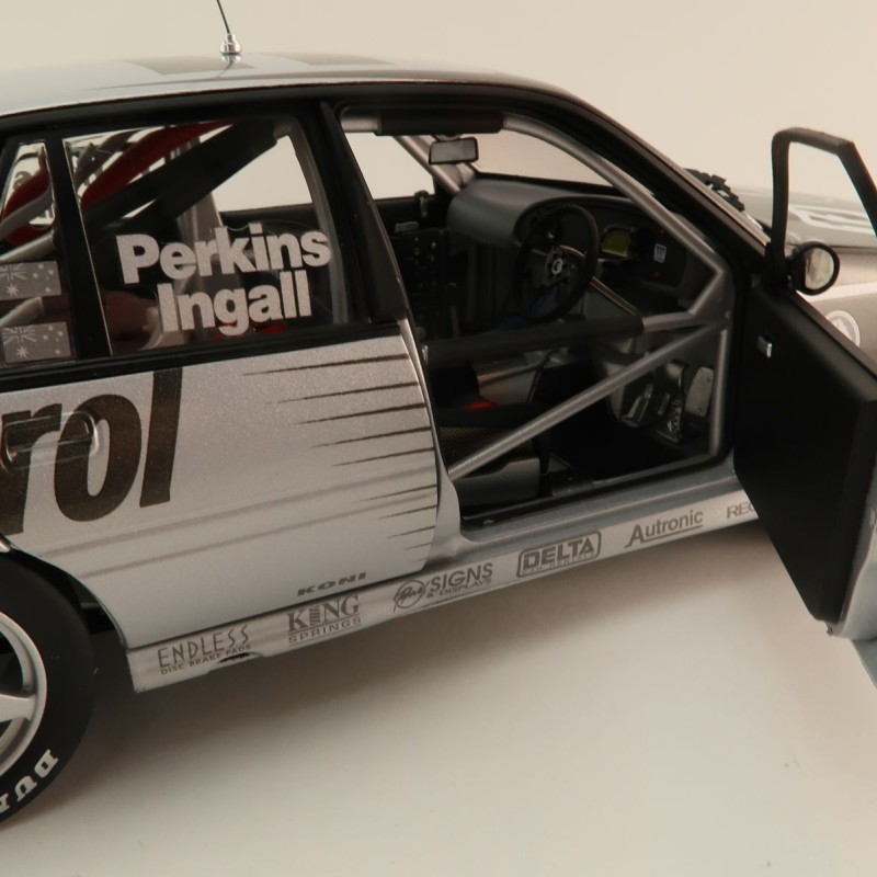 Classic Carlectables 18797 Holden VS Commodore 1997 Bathurst Winner 25th Anniversary Silver Livery - Scale 1:18