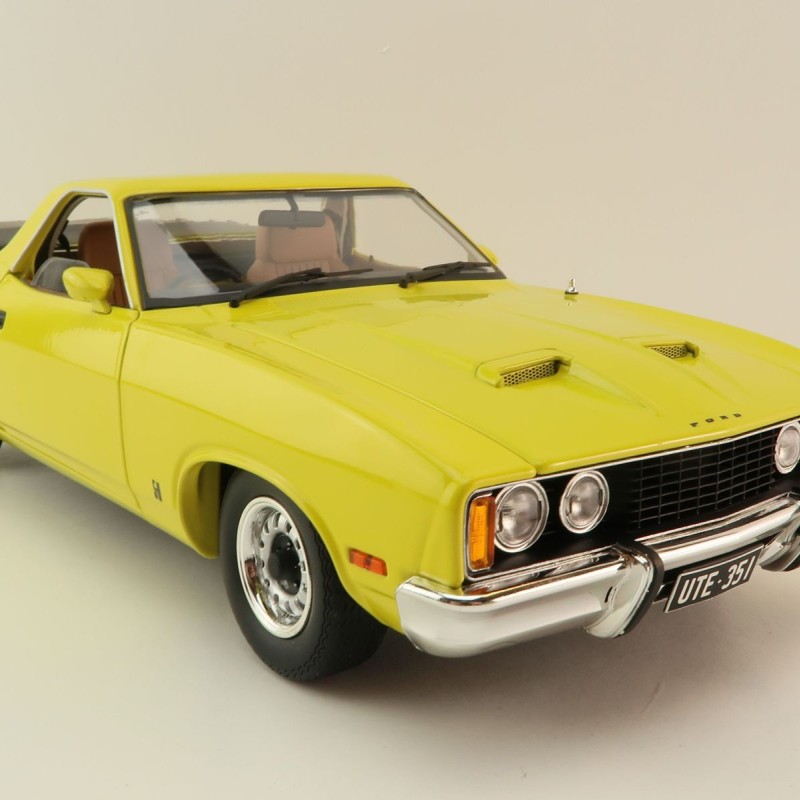 Classic Carlectables 18799 Ford XC Falcon Utility Ute Pine N Lime - Scale 1:18