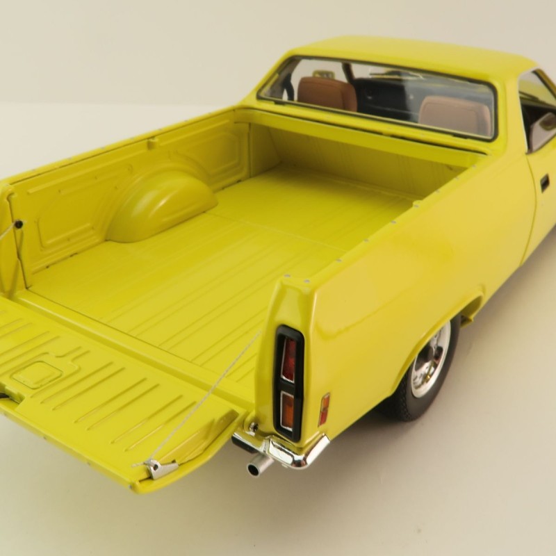 Classic Carlectables 18799 Ford XC Falcon Utility Ute Pine N Lime - Scale 1:18