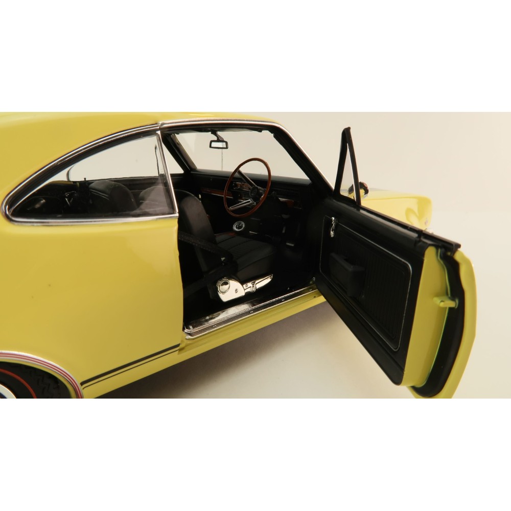 Classic Carlectables 18827 Holden HK GTS 327 Monaro 1968 Bathurst Winner Number 0007 - Scale 1:18