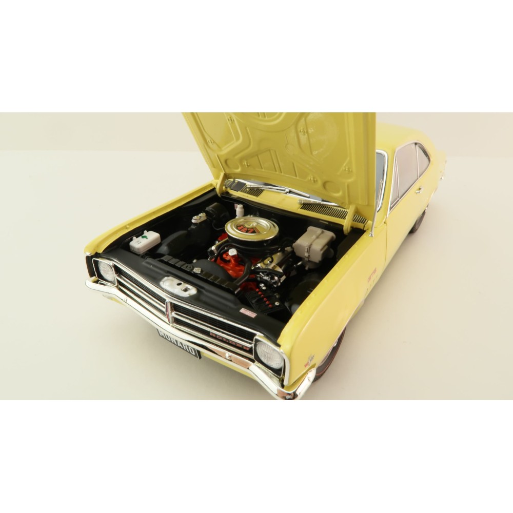 Classic Carlectables 18827 Holden HK GTS 327 Monaro 1968 Bathurst Winner Number 0007 - Scale 1:18
