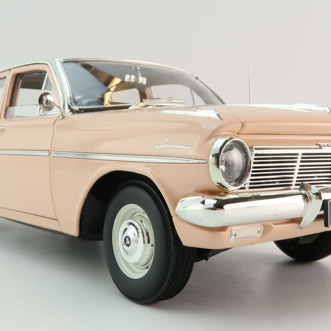 Classic Carlectables 18818 Holden EH S4 Special Quandong - Scale 1:18