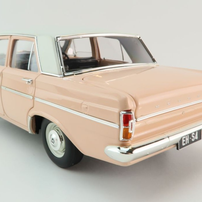 Classic Carlectables 18818 Holden EH S4 Special Quandong - Scale 1:18