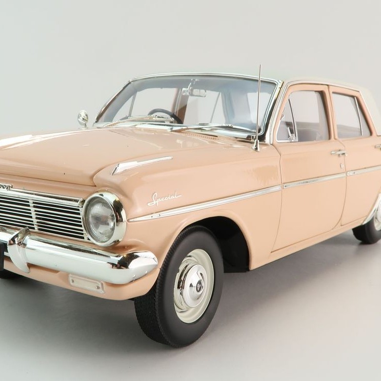 Classic Carlectables 18818 Holden EH S4 Special Quandong - Scale 1:18