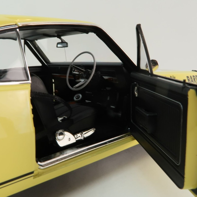 Classic Carlectables 18827 Holden HK GTS 327 Monaro 1968 Bathurst Winner Number 0006 - Scale 1:18