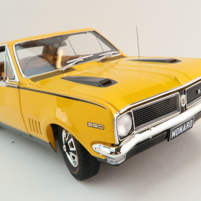 Classic Carlectables 18834 Holden HG Monaro GTS 350 Indy Orange - Scale 1:18