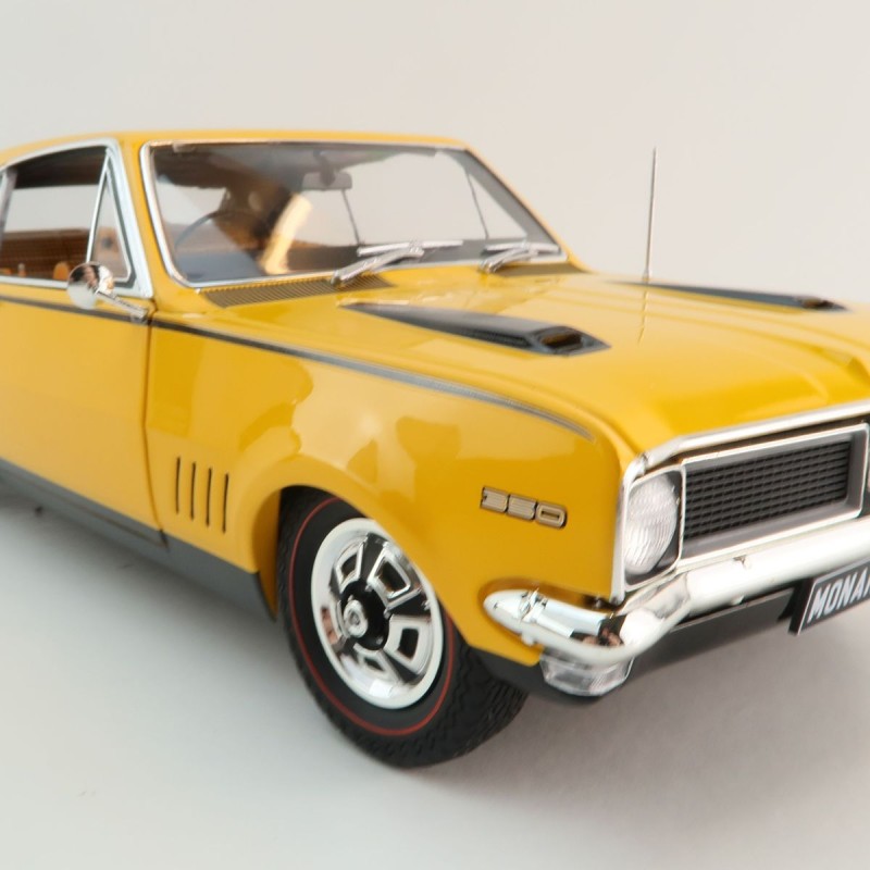 Classic Carlectables 18834 Holden HG Monaro GTS 350 Indy Orange - Scale 1:18