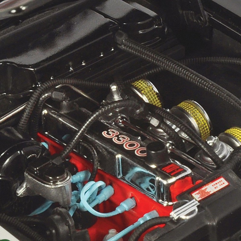 Classic Carlectables 18838 Holden LJ Torana GTR XU-1 1972 South Pacific Touring Series Peter Brock - Scale 1:18