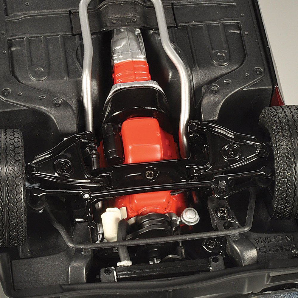 Classic Carlectables 18841 Holden HJ Monaro GTS Sedan Claret Metallic - Scale 1:18