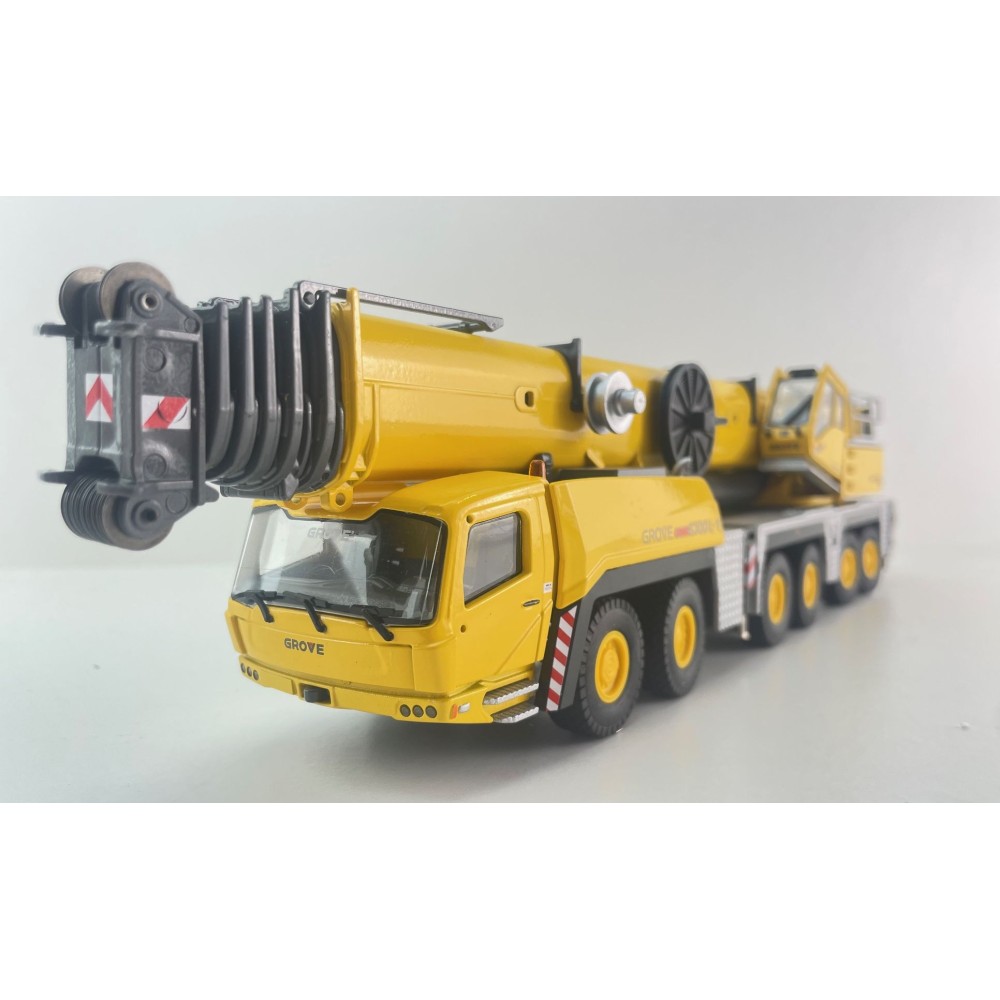 Conrad 2114/07 Grove GMK 6300 L-1 6-axle All-Terrain Mobile Telescopic Crane 2025 Version - Scale 1:50