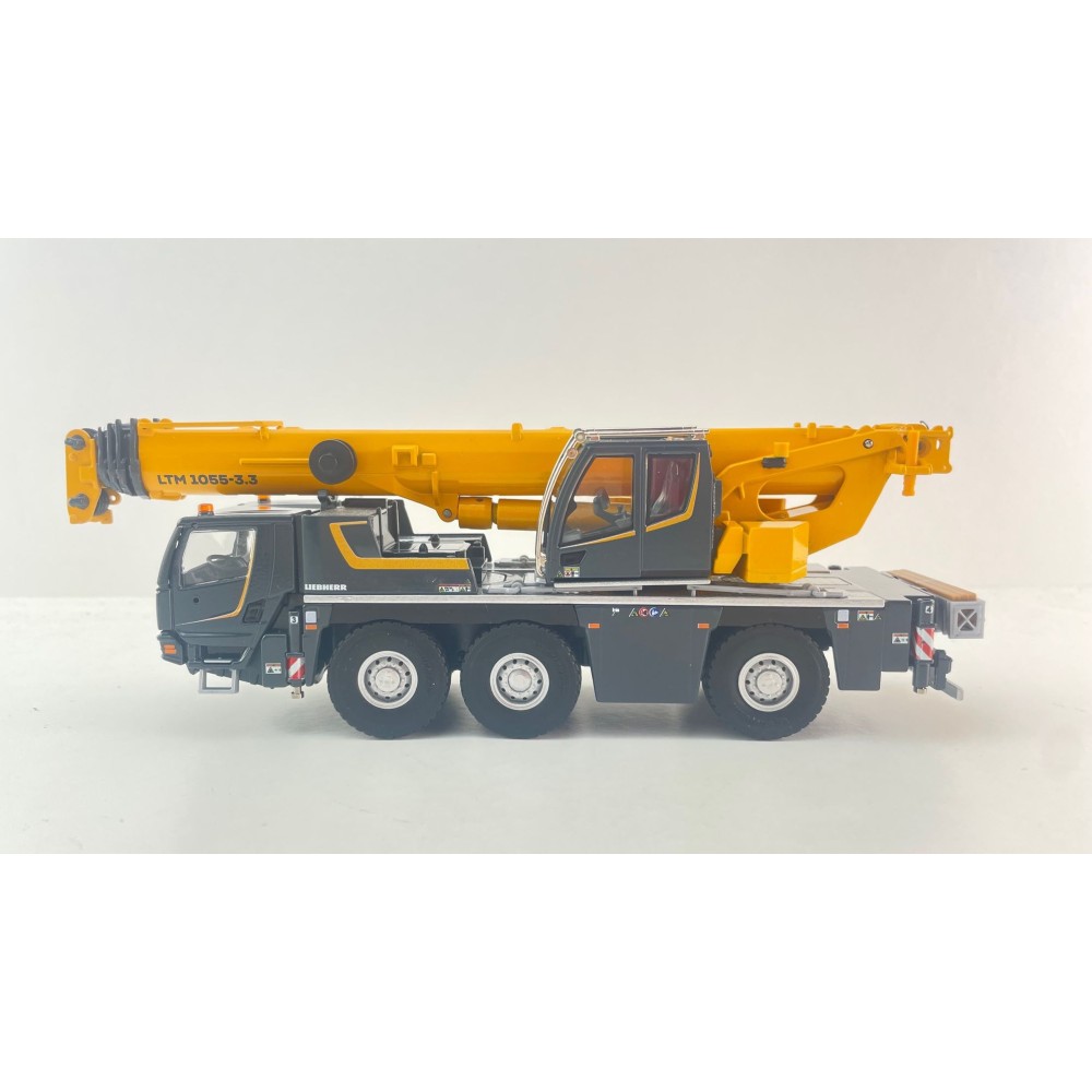 Conrad 2127/0 LIEBHERR LTM 1055-3.3 3-axle All-Terrain Mobile Crane New Bauma 2025 - Scale 1:50