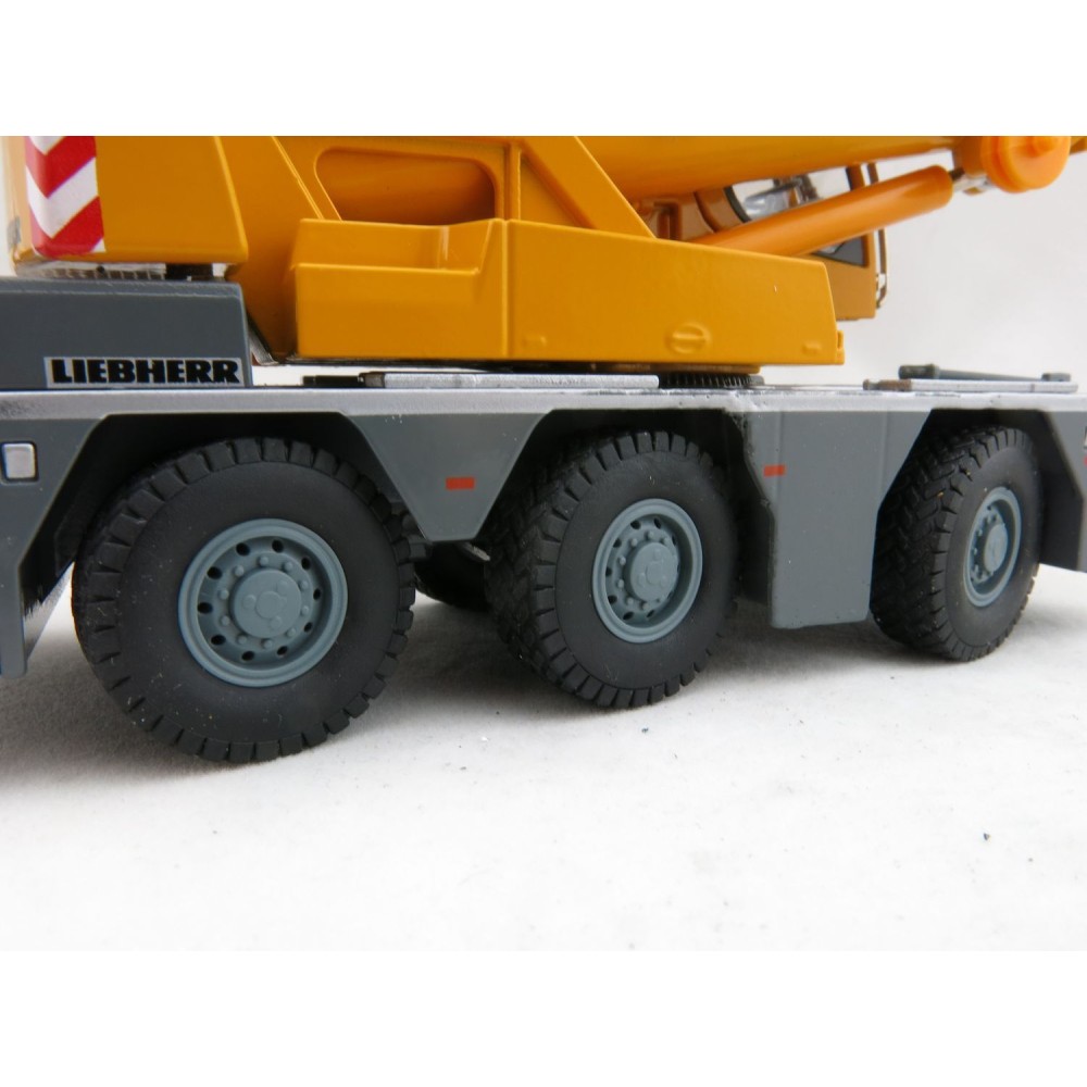 Conrad 2109/0 Liebherr LTC 1045-3.1 Mobile Crane Diecast Scale 1:50