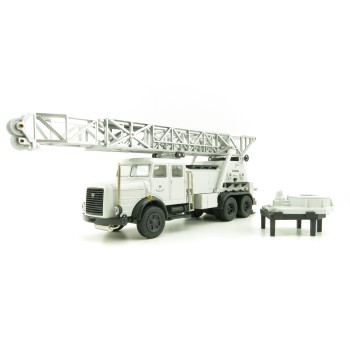 Conrad 1042/0 - Faun Bonneted 3 axle Truck With SMC Drill - Scale 1:50