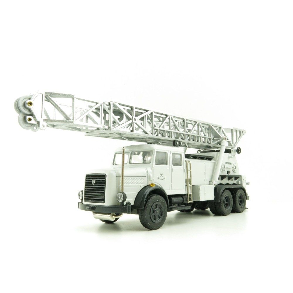 Conrad 1042/0 - Faun Bonneted 3 axle Truck With SMC Drill - Scale 1:50