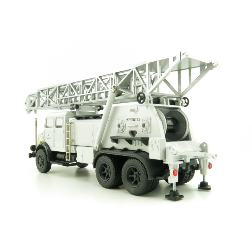 Conrad 1042/0 - Faun Bonneted 3 axle Truck With SMC Drill - Scale 1:50