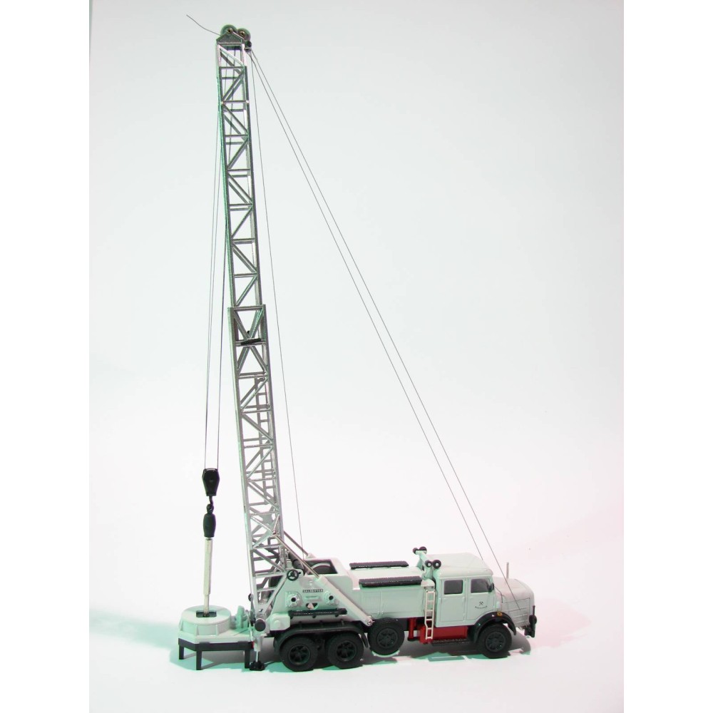 Conrad 1042/0 - Faun Bonneted 3 axle Truck With SMC Drill - Scale 1:50