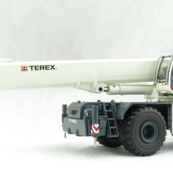 Conrad 2115/01 TEREX RT100 2-axle Rough Terrain Mobile Telescopic Crane US Version - Scale 1:50