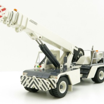 Conrad 2122/0 - TEREX Franna MAC25 Pick and Carry Mobile Crane New 2022 - Scale 1:50