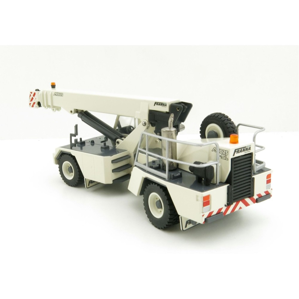 Conrad 2122/0 - TEREX Franna MAC25 Pick and Carry Mobile Crane New 2022 - Scale 1:50