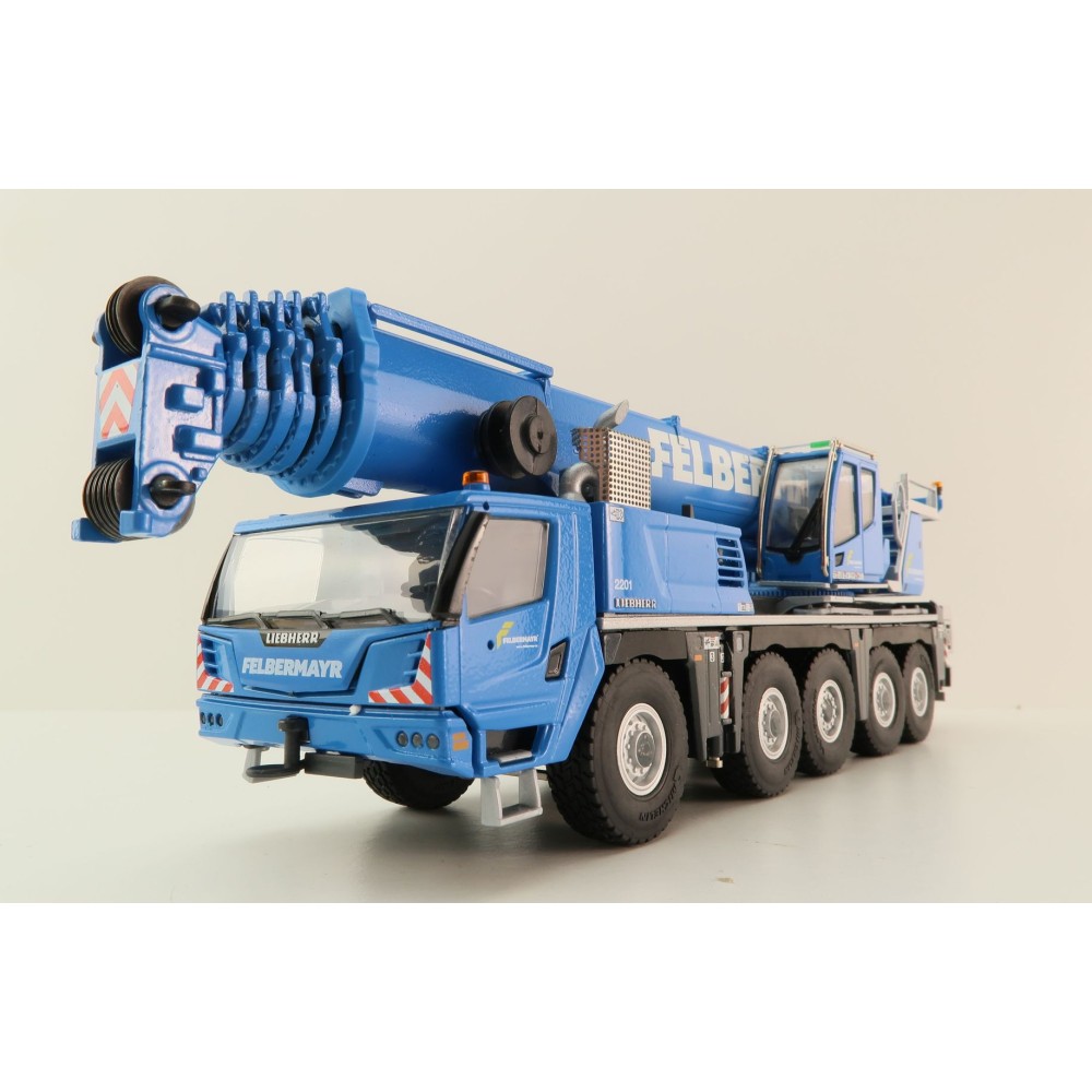 Conrad 2126/01 - Liebherr LTM 1110-5.2 5 axle Mobile Crane - Felbermayr - Scale 1:50