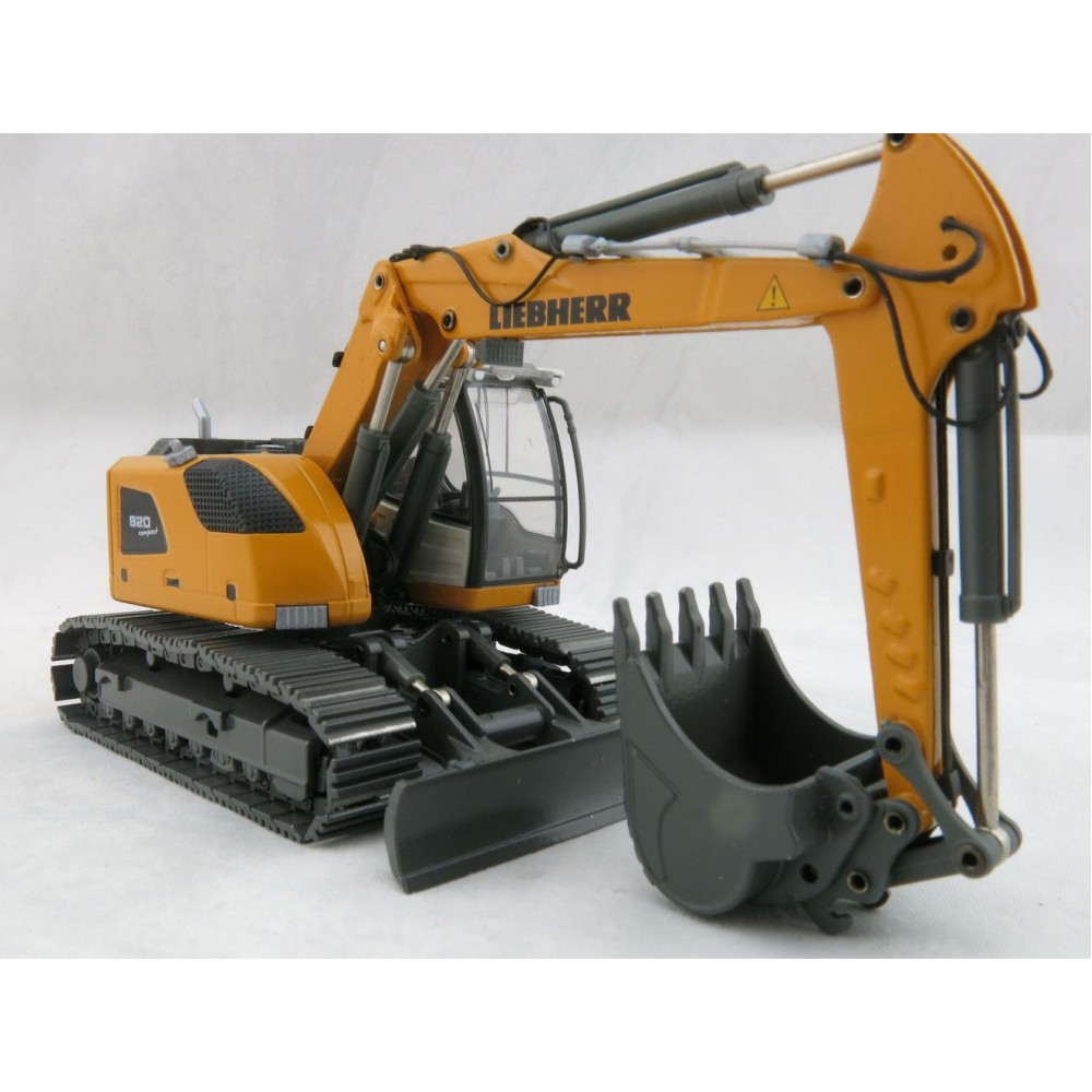 Conrad 2209/0 Liebherr R920 Compact Crawler Excavator with adjustable boom & two attachments - Scale 1:50
